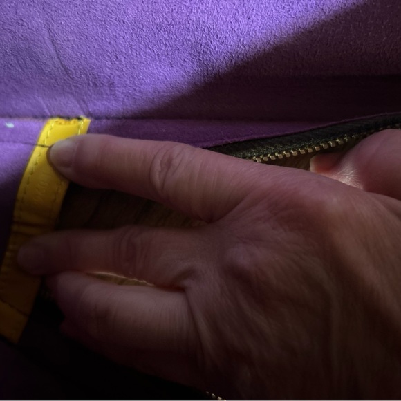 Louis Vuitto Epi Gobelins Backpack custom, painted with generic straps - Picture 9 of 17